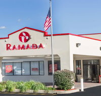 Ramada by Wyndham Yonkers - Accommodation New York