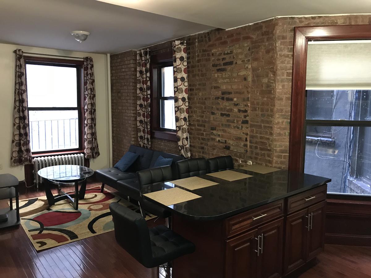 Stylish 2BR Apartment In UWS - thumb 3