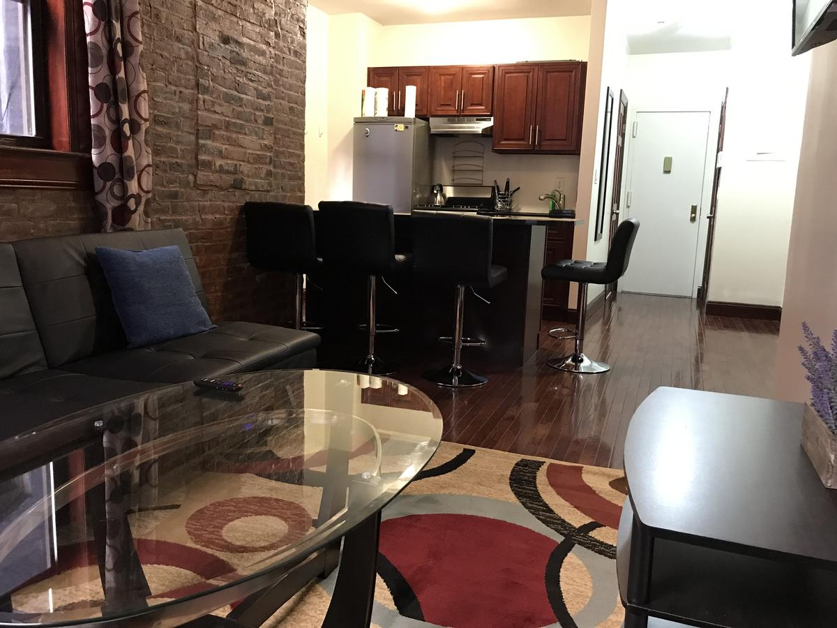 Stylish 2BR Apartment In UWS - thumb 1