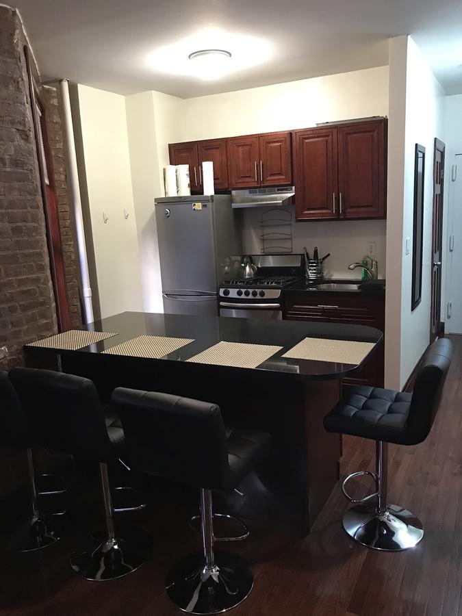 Stylish 2BR Apartment In UWS - thumb 7