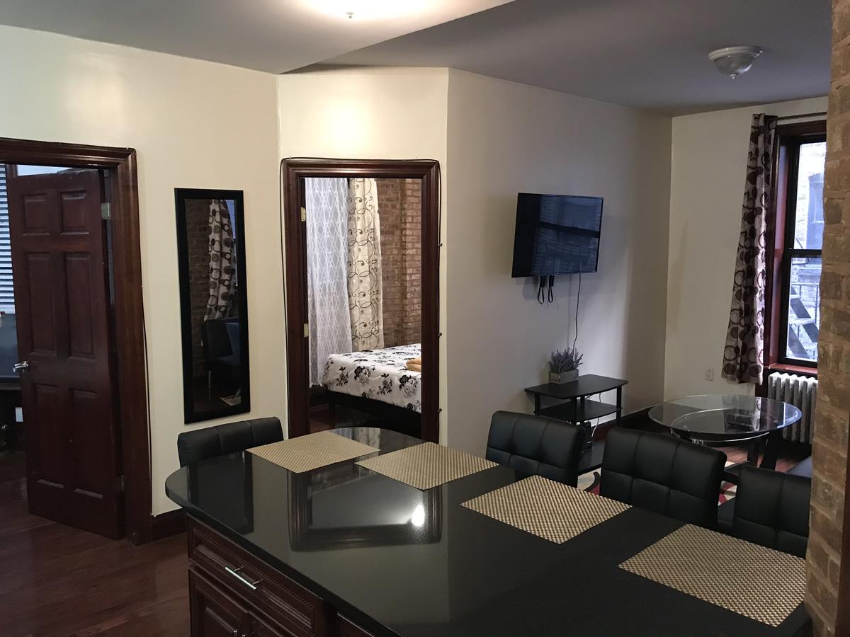 Stylish 2BR Apartment In UWS - thumb 6
