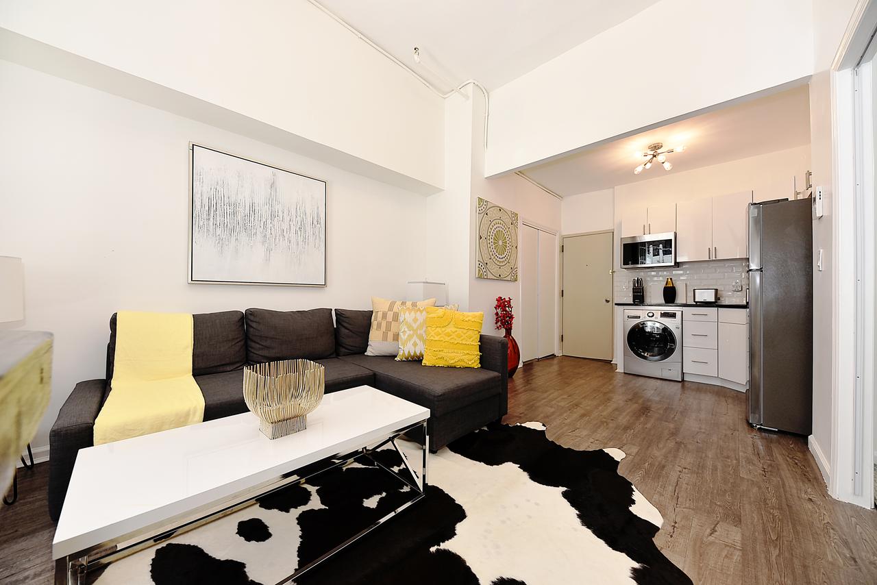 *RARE FIND* -- PRIVATE PATIO - thumb 8