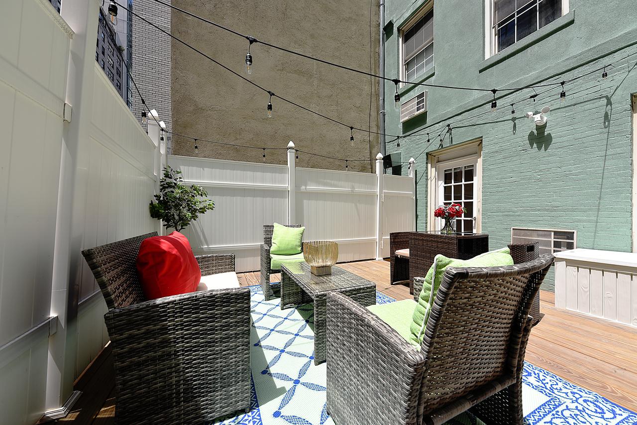 *RARE FIND* -- PRIVATE PATIO - thumb 12