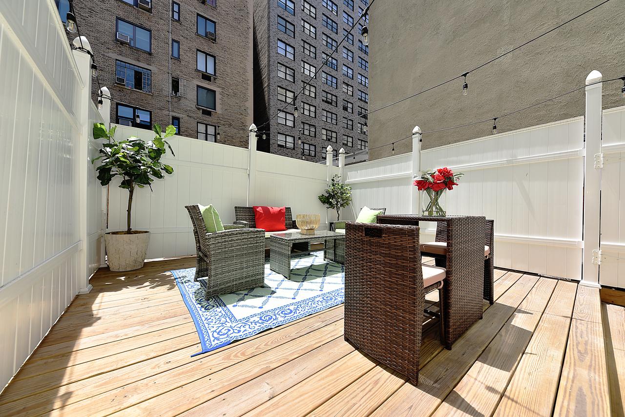 *RARE FIND* -- PRIVATE PATIO - thumb 10