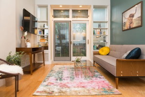 Designed Apt With Balcony In Midtown East