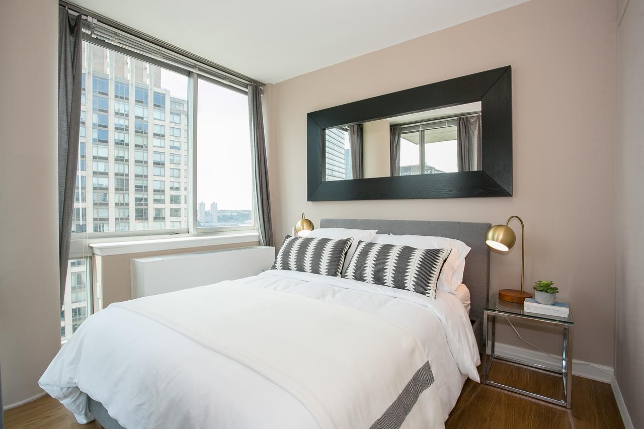 Three Bedroom Apartment With City View - Lincoln Center - thumb 6