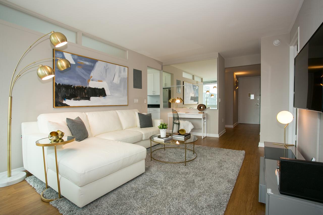 Three Bedroom Apartment With City View - Lincoln Center - thumb 2