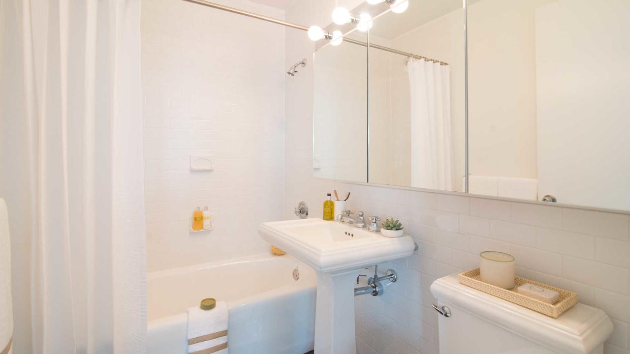 Three Bedroom Apartment With City View - Lincoln Center - thumb 11