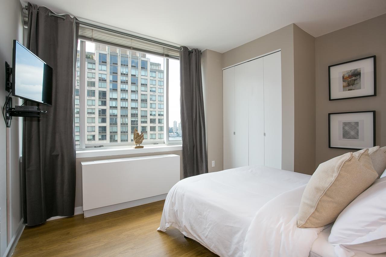 Three Bedroom Apartment With City View - Lincoln Center - thumb 18