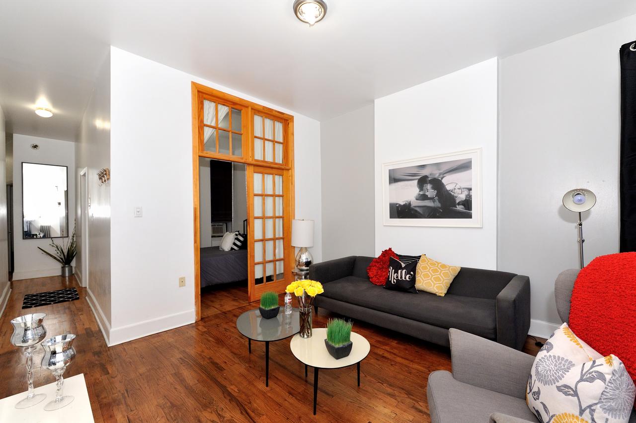 Huge 4 BR 15 Min From Times Square - thumb 1