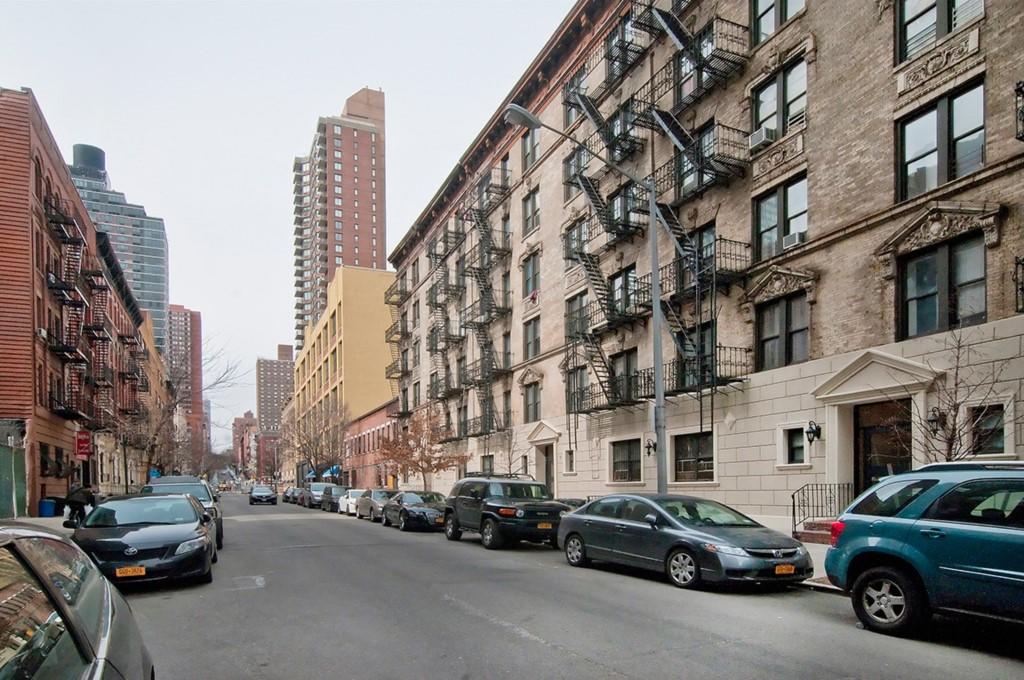 East 94th Apartment #232466 Apts - thumb 4