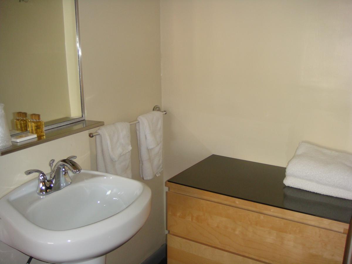 Colonial House Inn - thumb 12