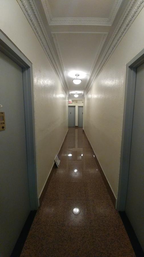 Midtown East Spacious Apartment - thumb 9