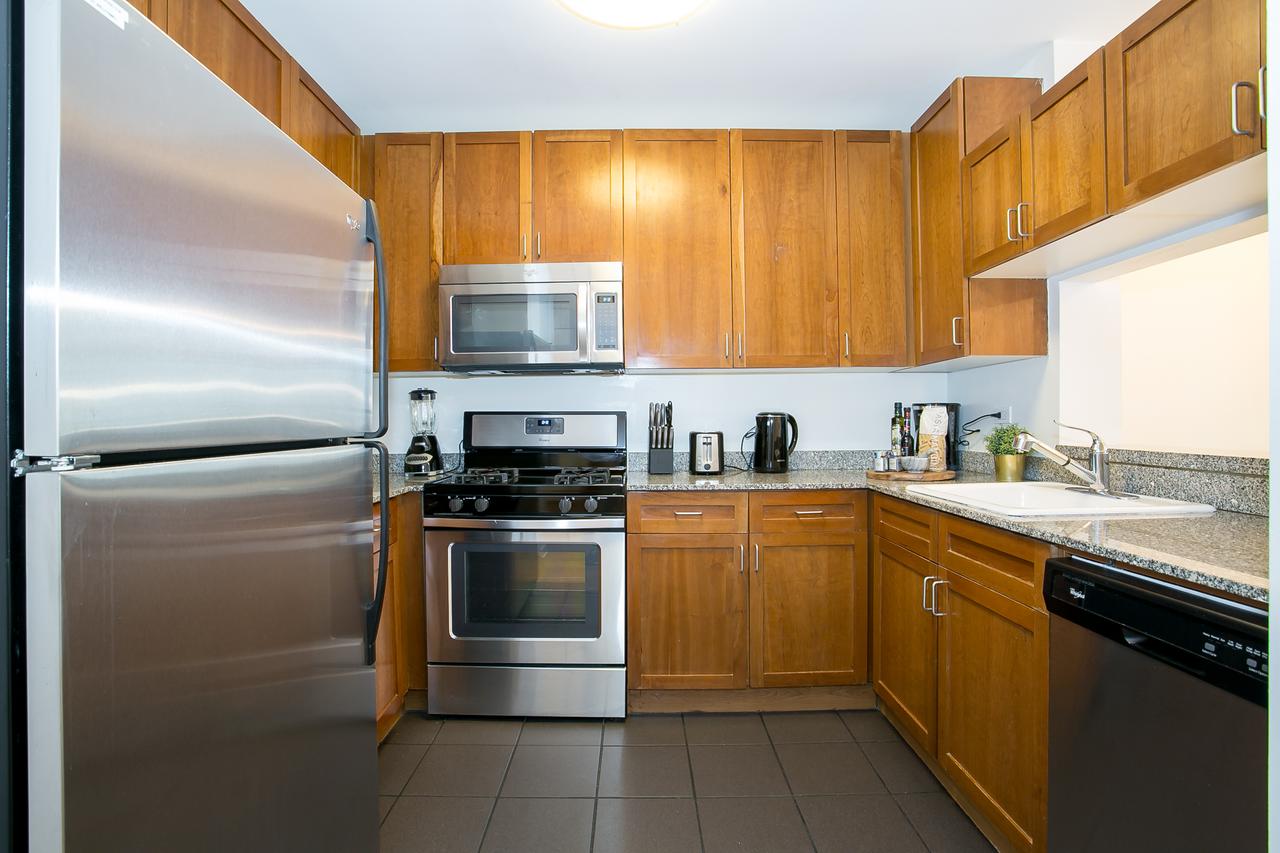 Spectacular Duplex 4 Bedroom 3 Bath Lincoln Center - thumb 34