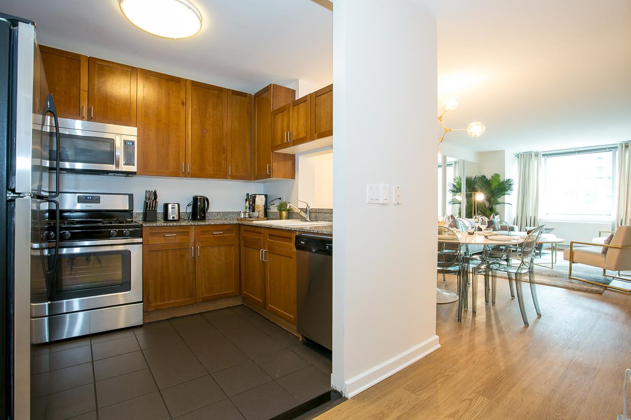 Spectacular Duplex 4 Bedroom 3 Bath Lincoln Center - thumb 32