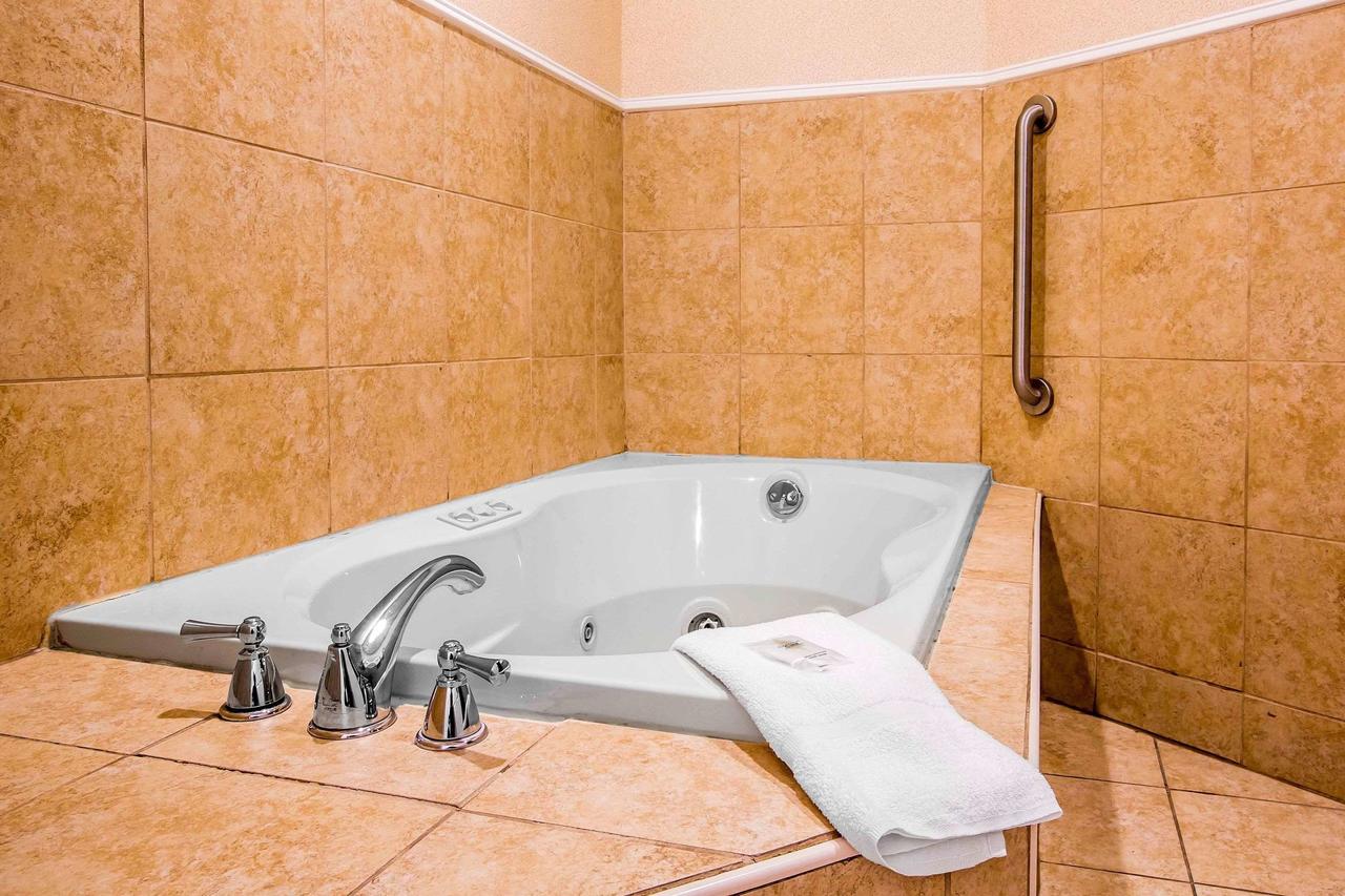 Comfort Inn & Suites Plattsburgh - Morrisonville - thumb 6
