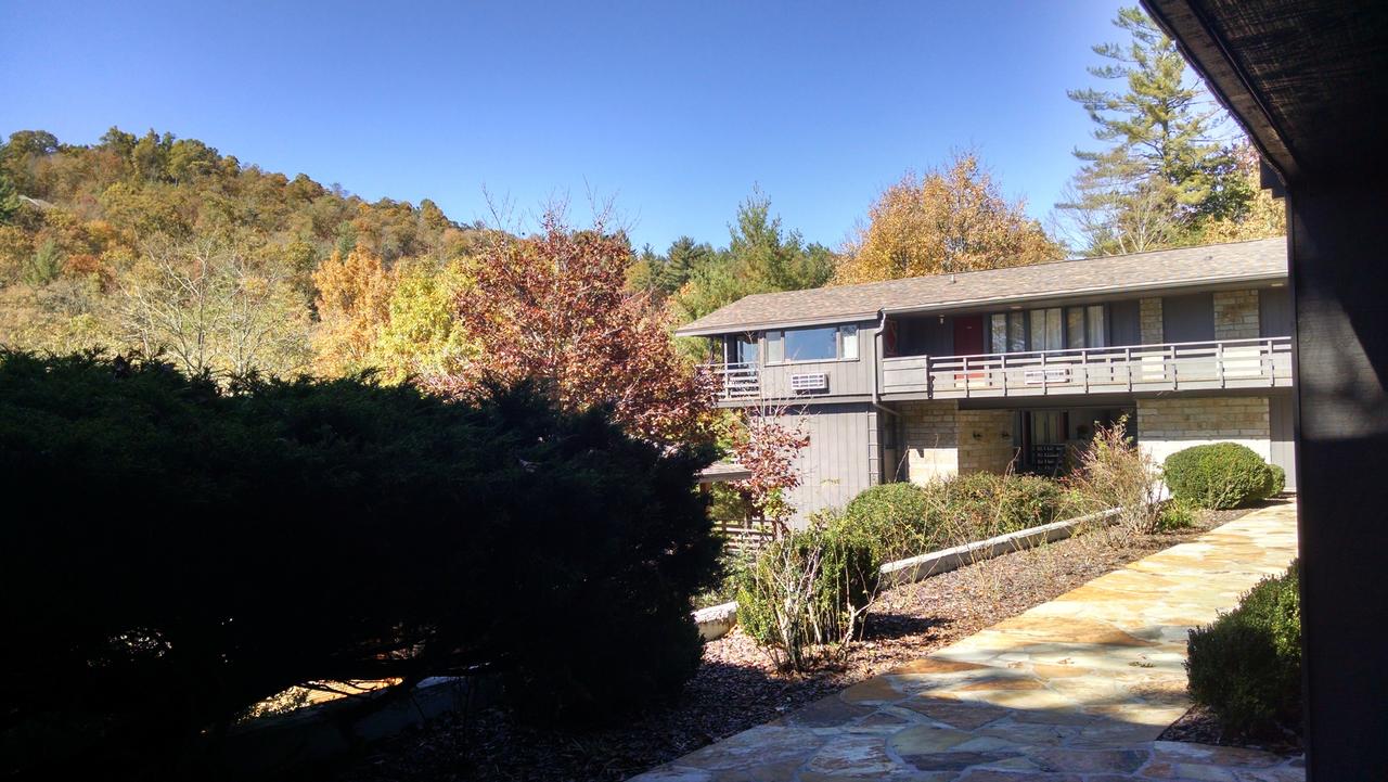 Skyline Lodge And Restaurant - thumb 9