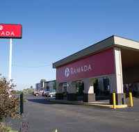 Ramada by Wyndham Bismarck - Accommodation New York