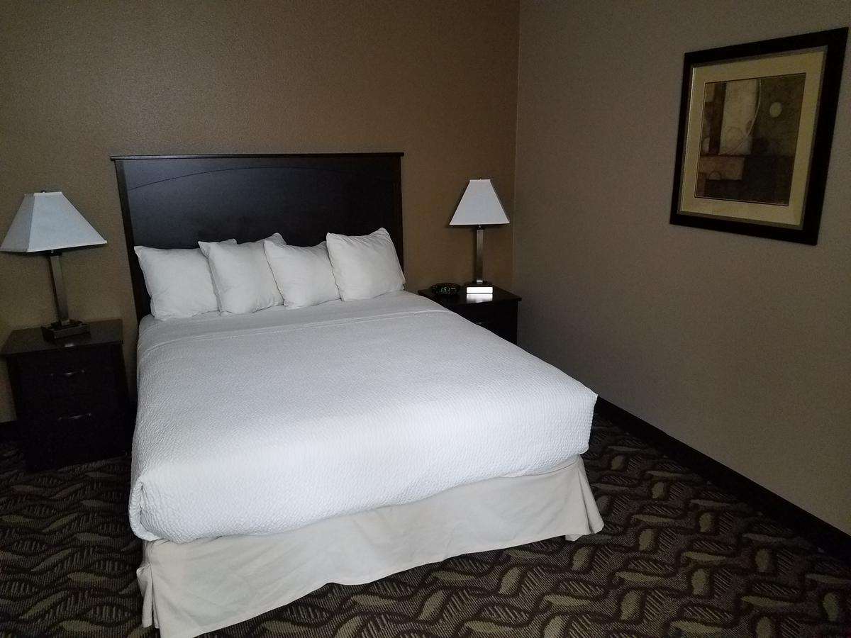 Americas Best Value Inn And Suites Bismarck - thumb 12