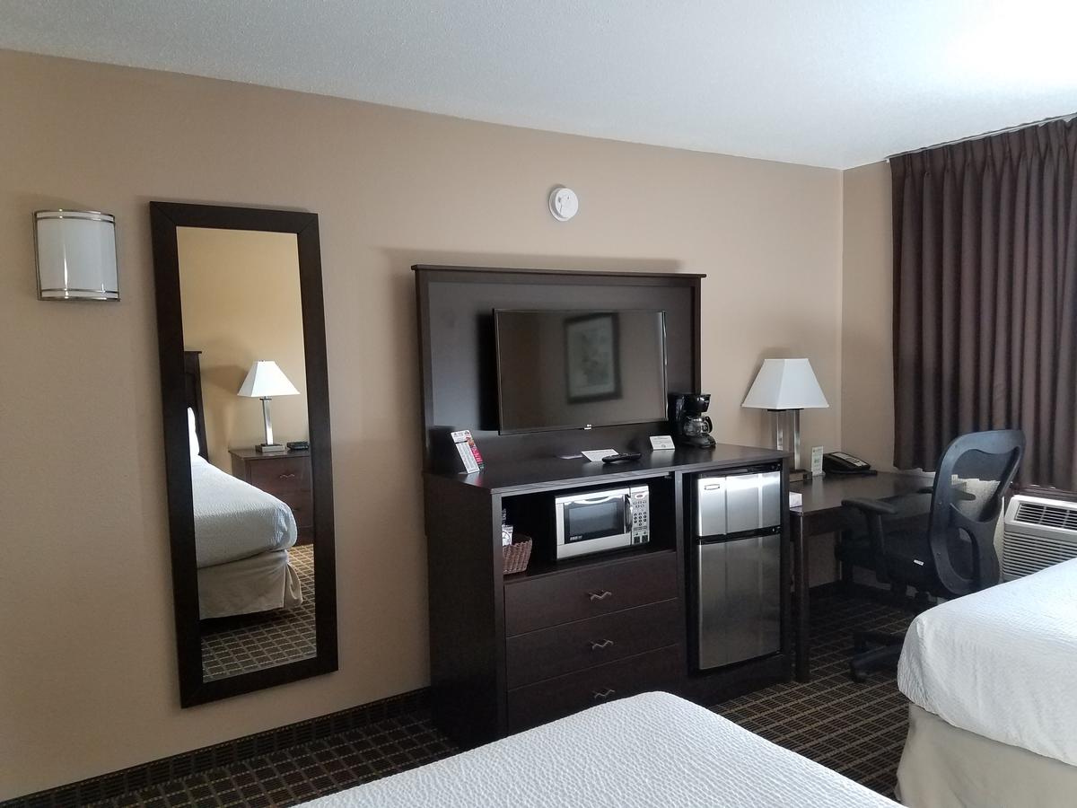 Americas Best Value Inn And Suites Bismarck - thumb 21