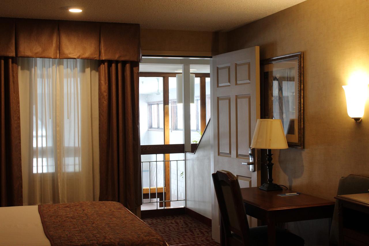 Rodeway Inn Grand Forks - thumb 3