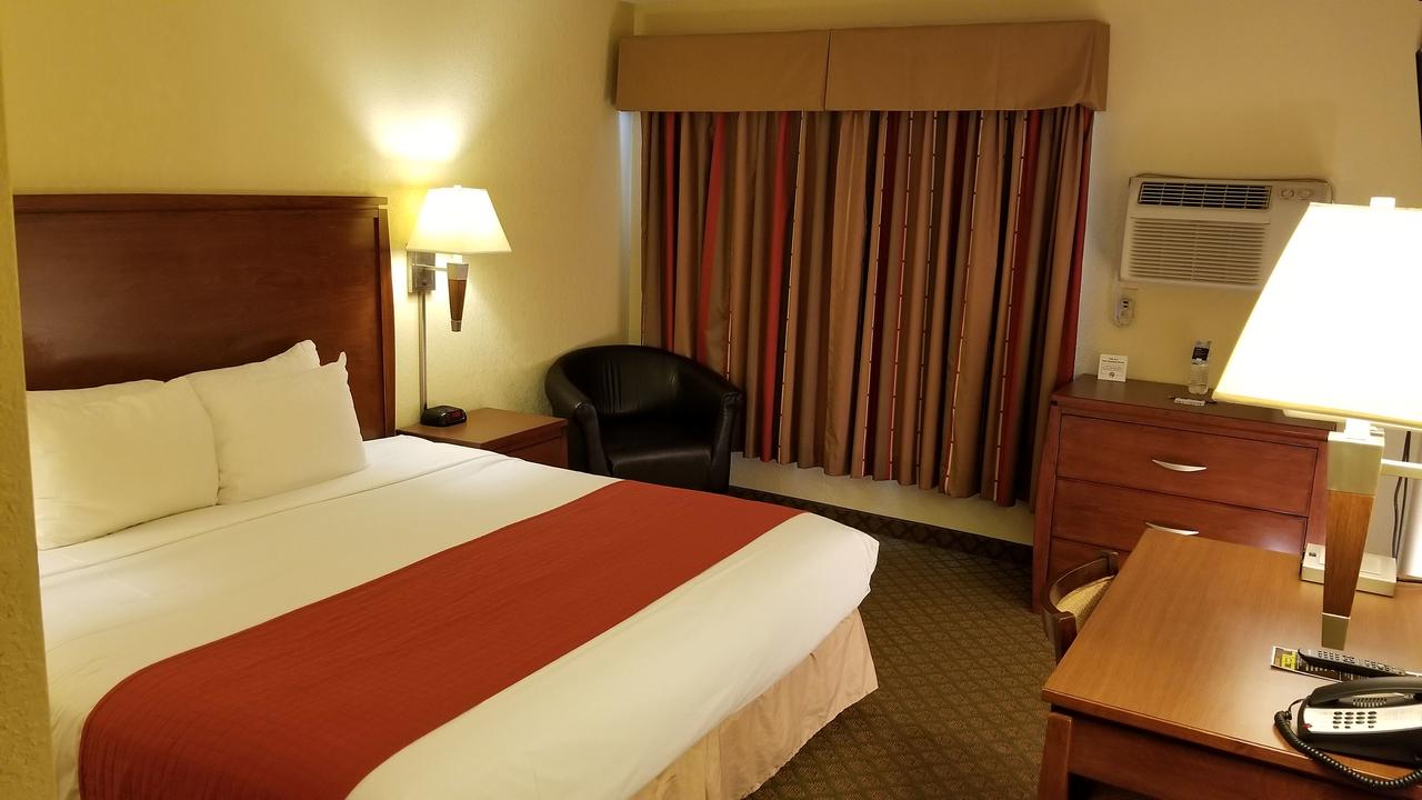 Red River Inn & Suites Fargo - thumb 10