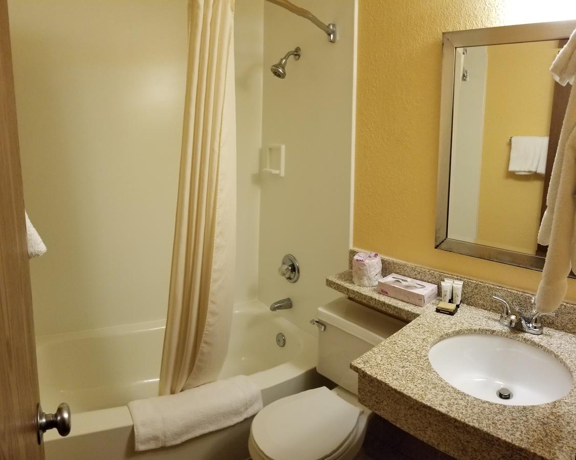 Red River Inn & Suites Fargo - thumb 15