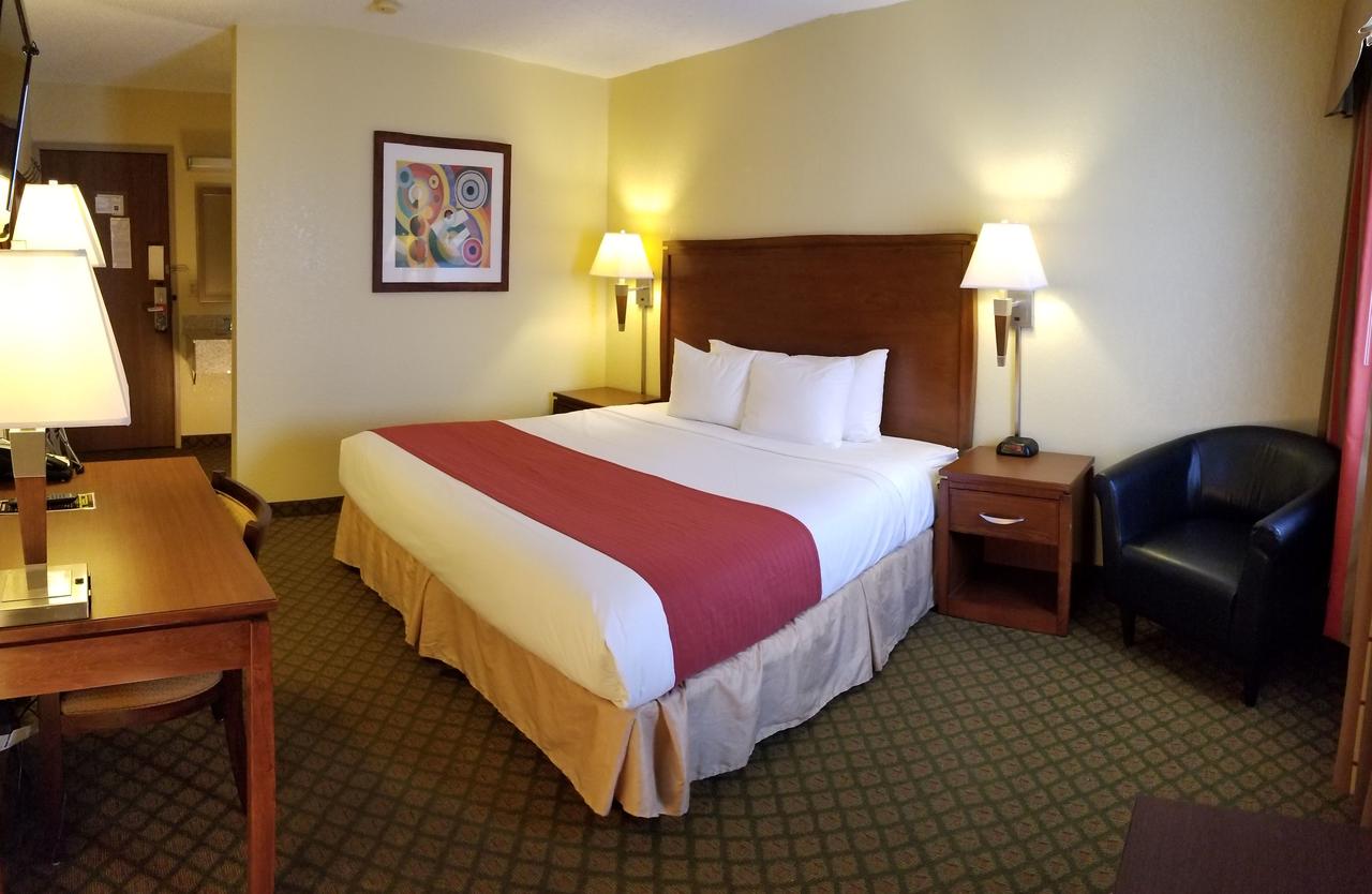 Red River Inn & Suites Fargo - thumb 22
