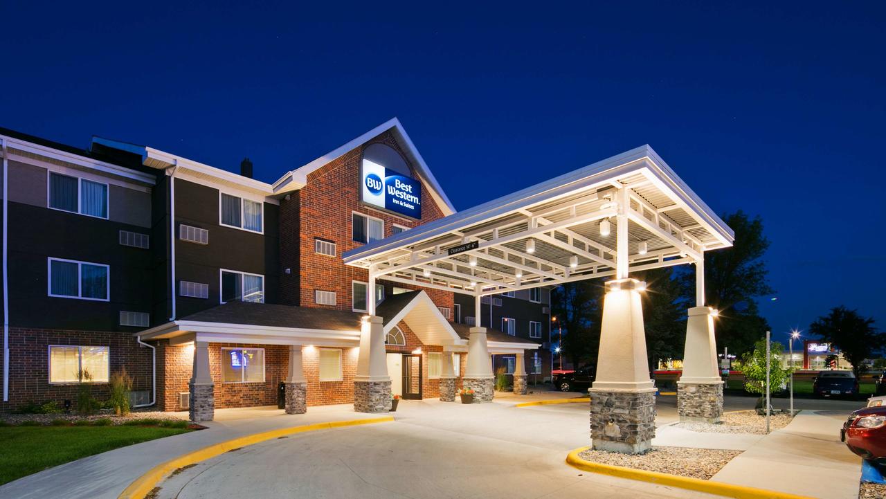 Best Western Harvest Inn & Suites - thumb 0