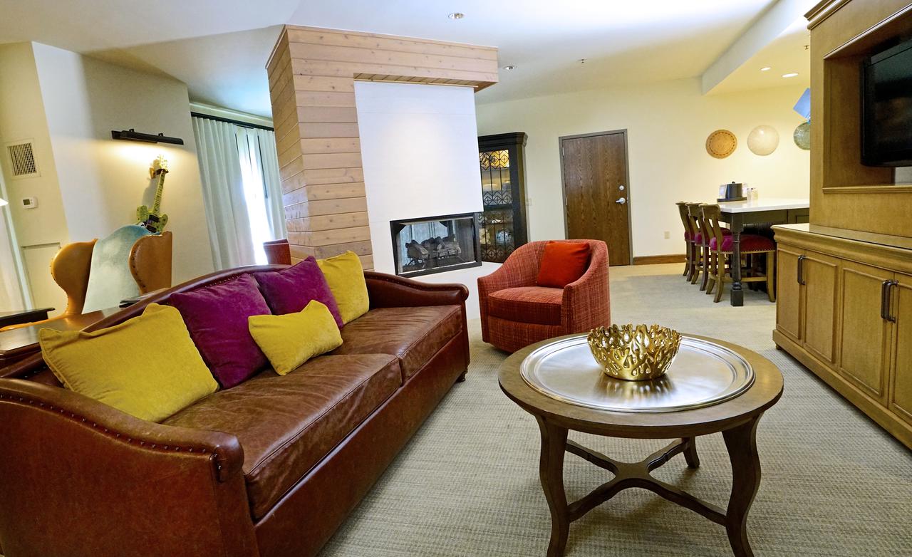 Hard Rock Hotel & Casino Tulsa - thumb 44