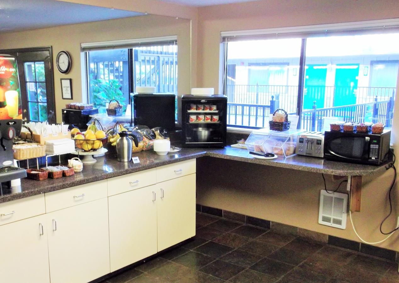 Pepper Tree Inn - thumb 14