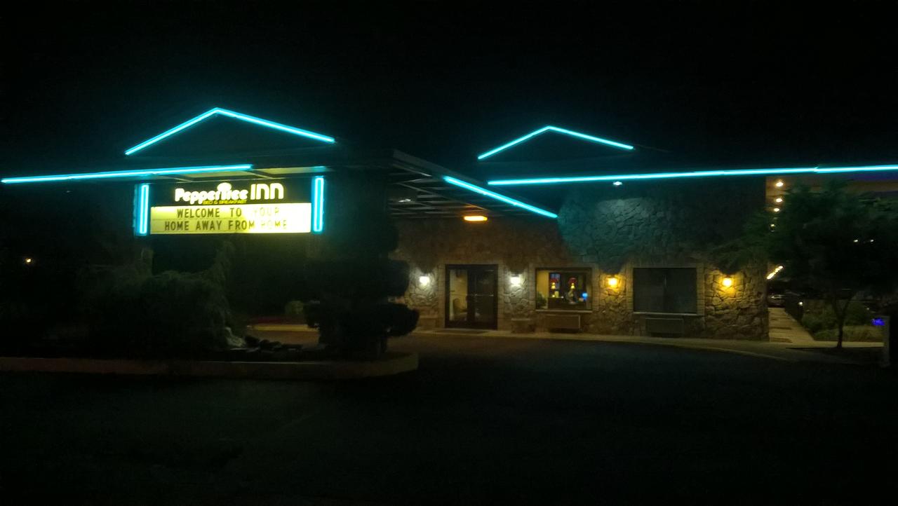 Pepper Tree Inn - thumb 44