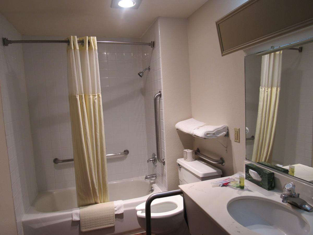 Pepper Tree Inn - thumb 21