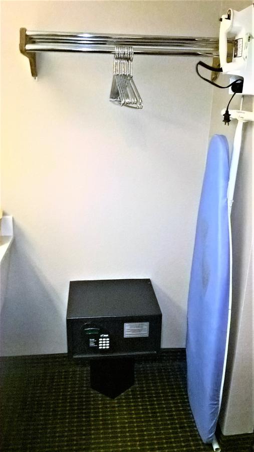 Pepper Tree Inn - thumb 27