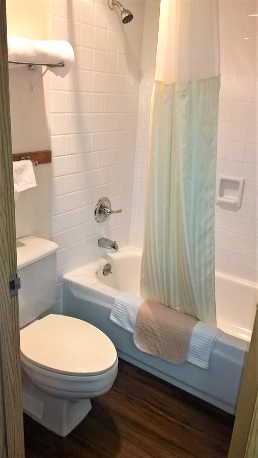 Pepper Tree Inn - thumb 25