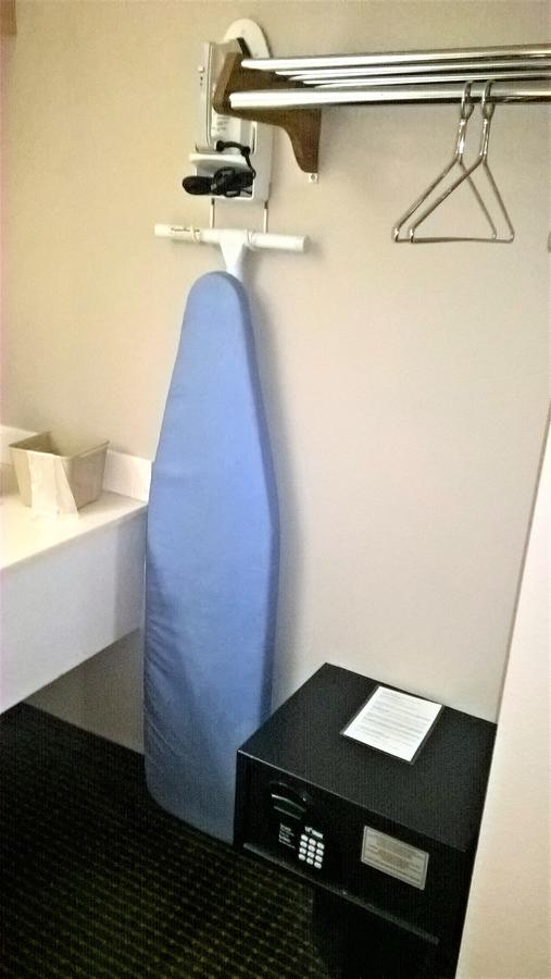 Pepper Tree Inn - thumb 22