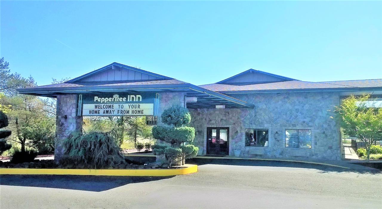 Pepper Tree Inn - thumb 0