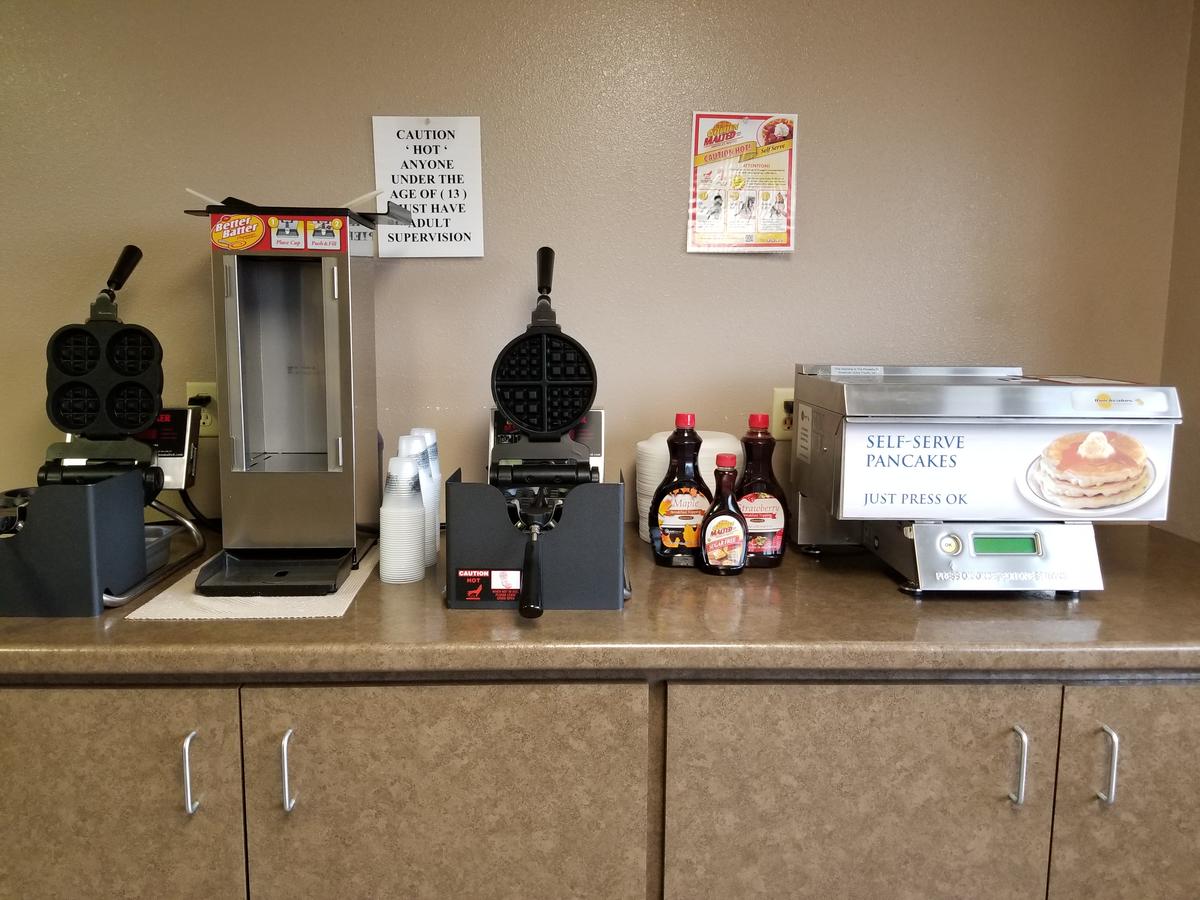 Park Tower Inn - thumb 16