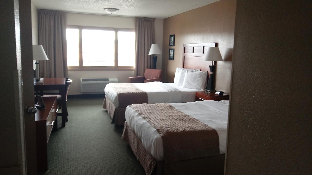 Park Tower Inn - thumb 22