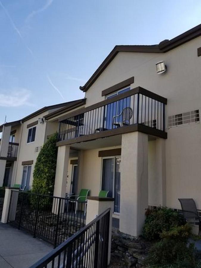 Club Hotel Nashville Inn & Suites - thumb 5