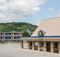 Days Inn by Wyndham Staunton - Accommodation New York