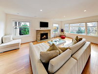 346 West Kinnear Place Home Accommodation New York