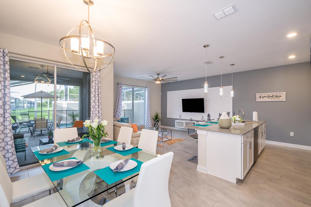 (AA460) Champions Gate Home 4/3 Private Pool & Free Waterpark - thumb 0