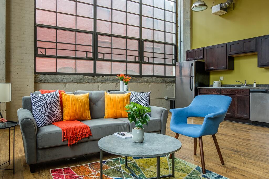 1 & 2 BR Apts With WiFi And Laundry By Frontdesk - thumb 2