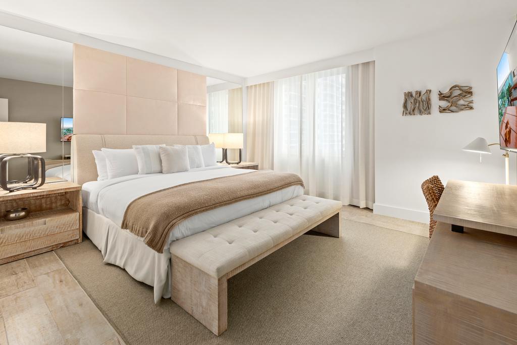 1 Bedroom Direct Ocean Front Located At 1 Hotel & Homes -944 - thumb 1