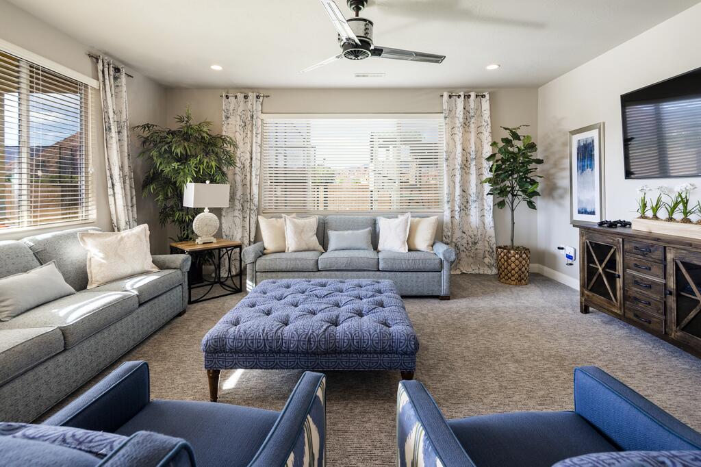 108 Private NEW Pool, Hot Tub, Splash Pad, Game Consoles, Mountain Views, And More - thumb 3