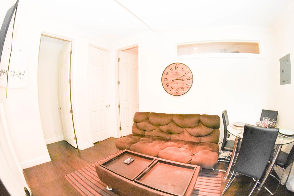 10th Avenue Apartment - thumb 2
