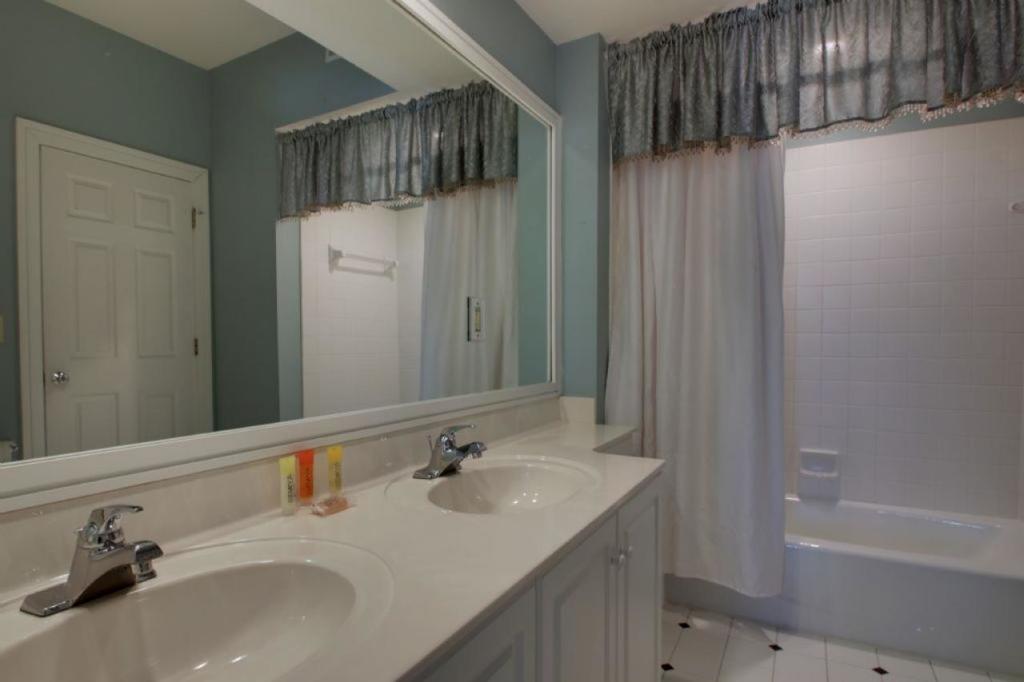 110 Grand Pavilion - thumb 1