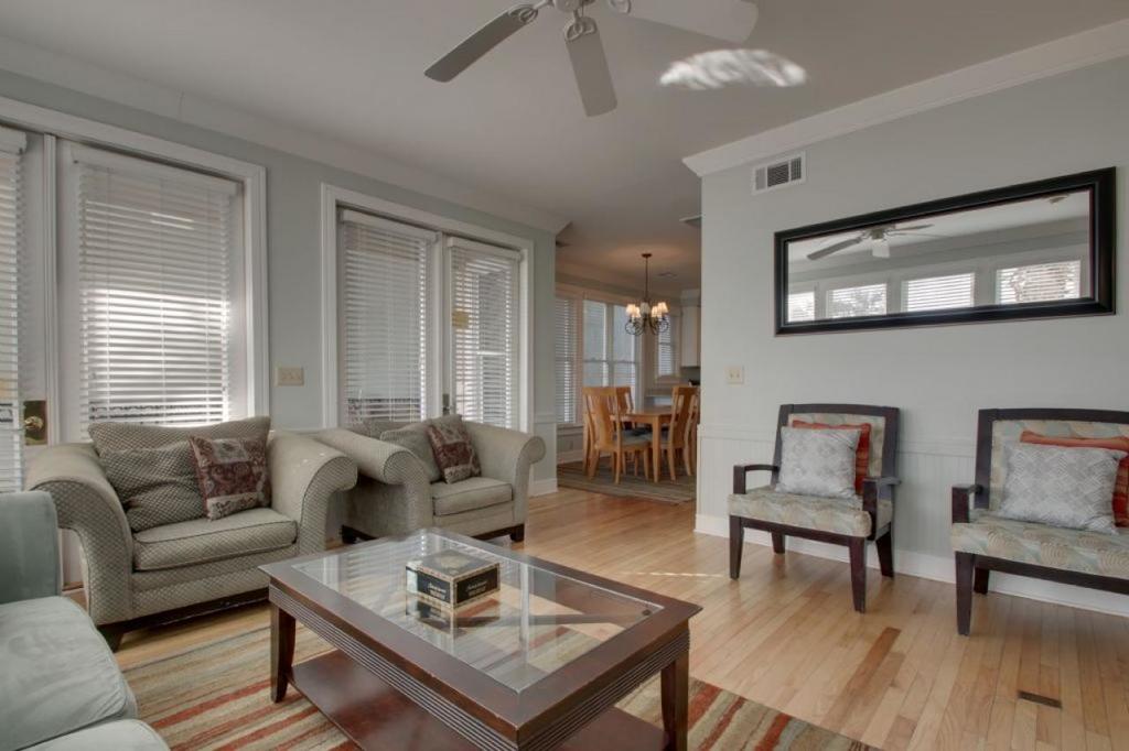 110 Grand Pavilion - thumb 3