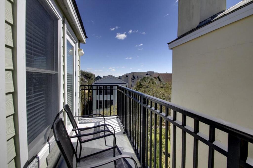 136 Grand Pavilion - thumb 2